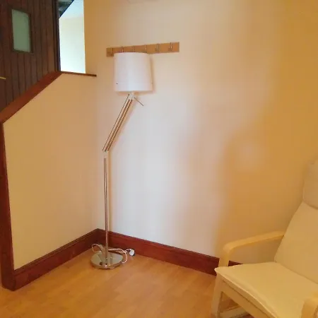 Large 3 Bed Sleeps 8 Apartment